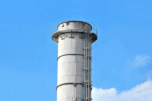 Chimenea de la central eléctrica — Foto de Stock