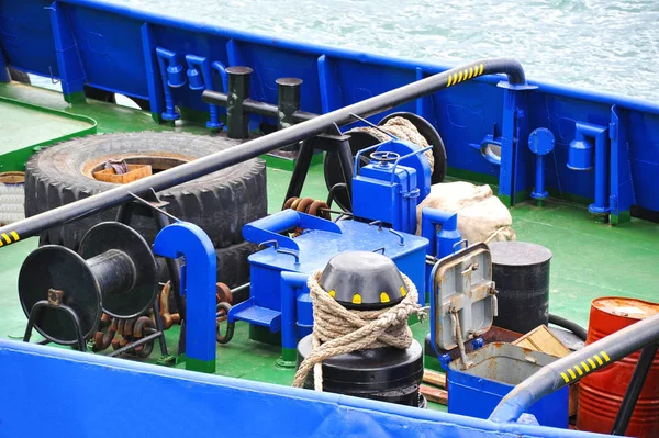 Torno de amarre con halcón — Foto de Stock