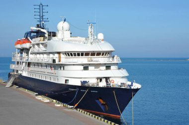 Seyahat gemisi limanda