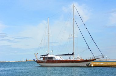 Yelkenli tekne İskelesi