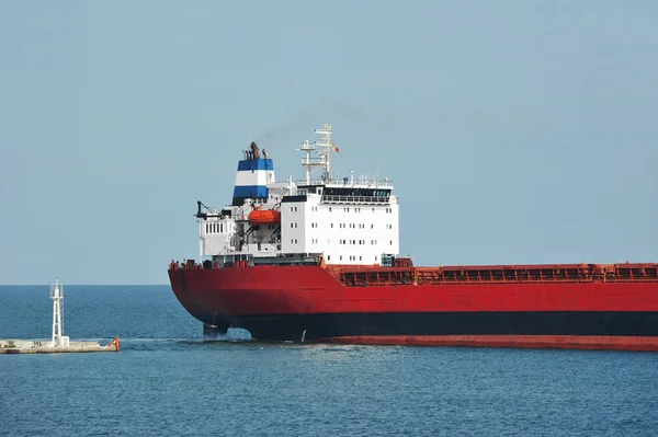 Hromadný dopravce loď — Stock fotografie