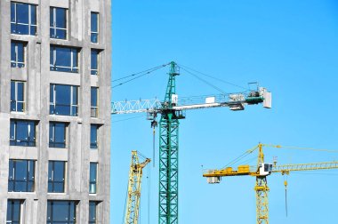 Vinç ve highrise şantiye
