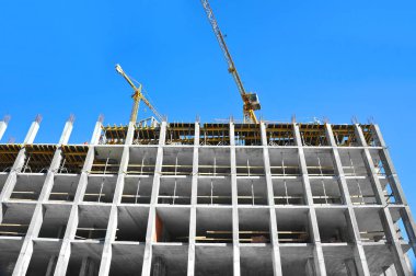 Vinç ve highrise şantiye