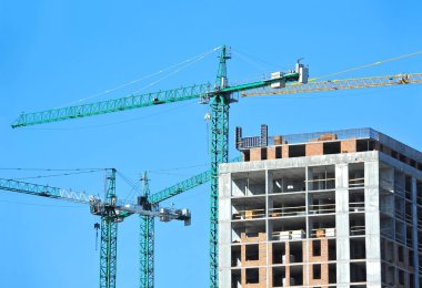 Vinç ve highrise şantiye