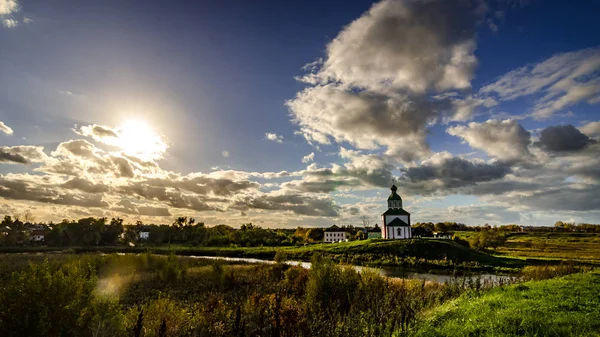 Oblíbené turistické destinaci Suzdal. — Stock fotografie
