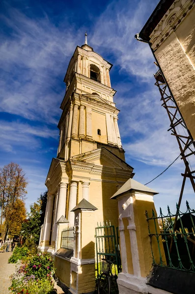 Destinazione turistica popolare in Suzdal . — Foto Stock