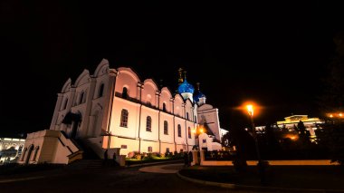 Gece ışıklı Katedrali