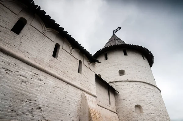 Anıtın tarihi duvarlar