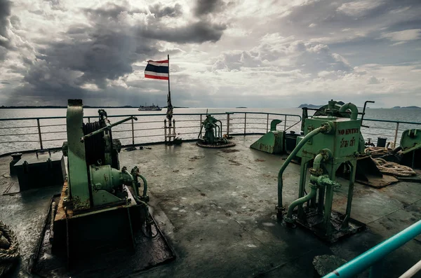 Feribot metal aşırı hafif uçaklar