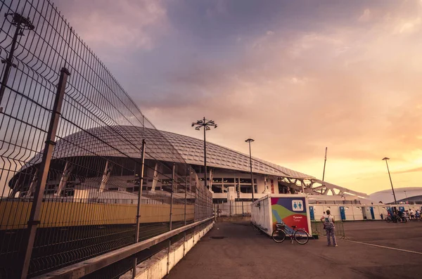 Parkta binanın perspektif görünüm