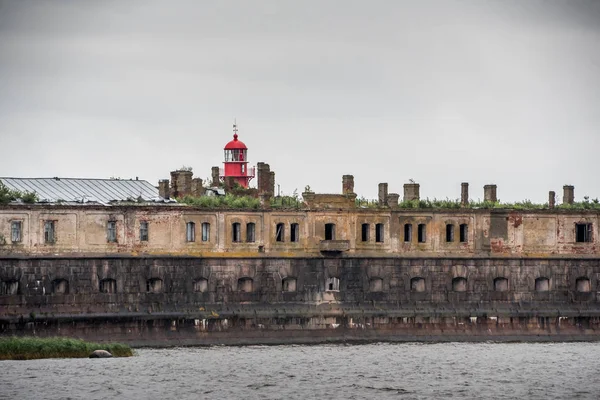 Liman içinde bina sur