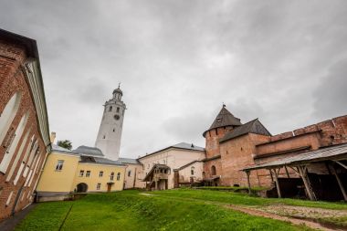 Manastır kasvetli günde karmaşık
