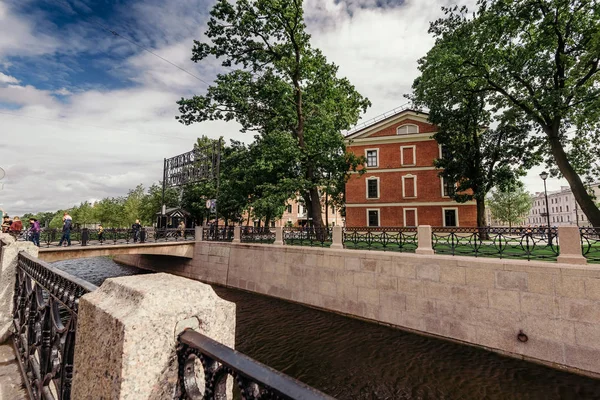 Yaz aylarında romantik şehir