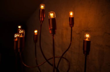 bir odada Retro lambaları