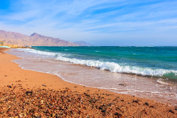 La riva del mare rosso. Spiaggia di Dahab — Foto Stock