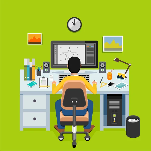 Grafico designer o illustratore che lavora sul desktop. Concetto freelance . — Vettoriale Stock