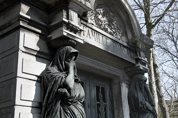 Париж, France.Cemetery кладовища Пер-Лашез — стокове фото