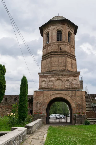 Brebu, Prahova, Romania - August 04, 2019: The Tower from Brebu Monastery situated in Brebu, Prahova. — Stock Photo, Image