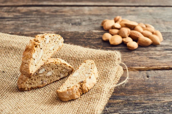 Cantucci de perto. Biscoitos típicos italianos — Fotografia de Stock