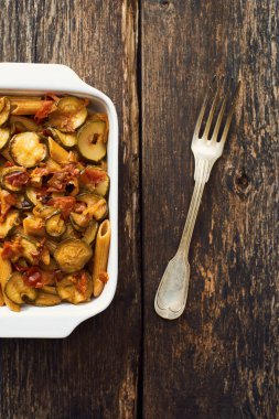 Kepekli makarna kabak yemek pişirme beyaz ile