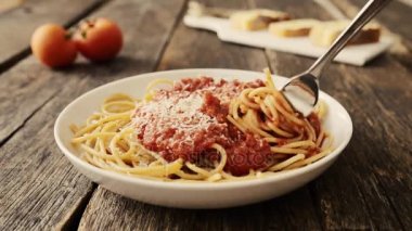 Spagetti çatalı büküm ve çatal götürüp