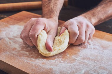 El yapımı makarna yapma