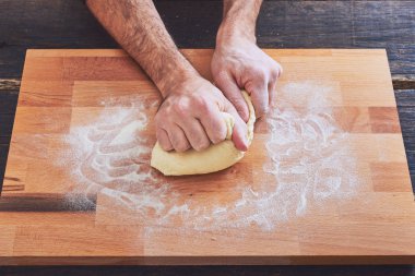 El yapımı makarna yapma