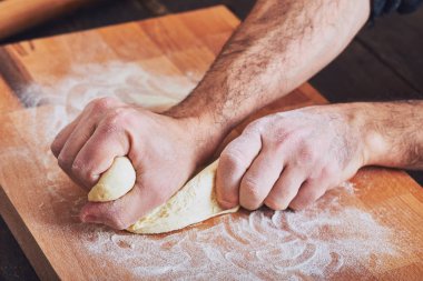 El yapımı makarna yapma