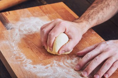 El yapımı makarna yapma