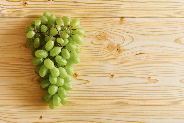 Ahşap masa - metin alanı sağdaki üzüm