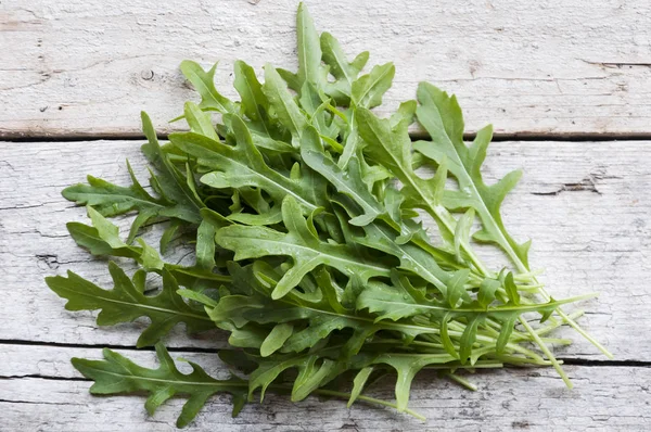 Bund frischer Rucola — Stockfoto