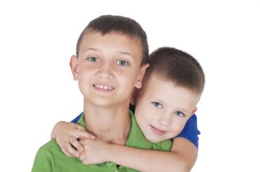 büyük kardeş kardeşi hugs