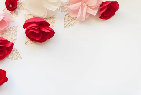 Hello, spring! Red paper flowers — Stock Photo, Image
