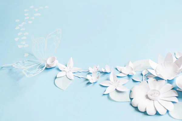 Marco con flores de papel blanco — Foto de Stock
