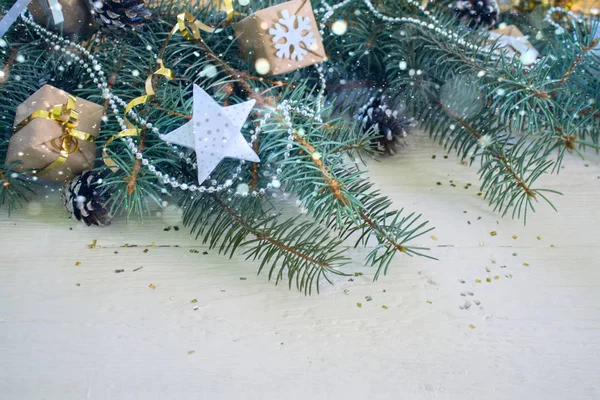 Mutlu Noeller ve mutlu yıllar.