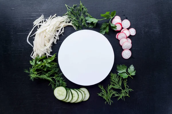 Round frame with fresh vegetables — Stock Photo, Image