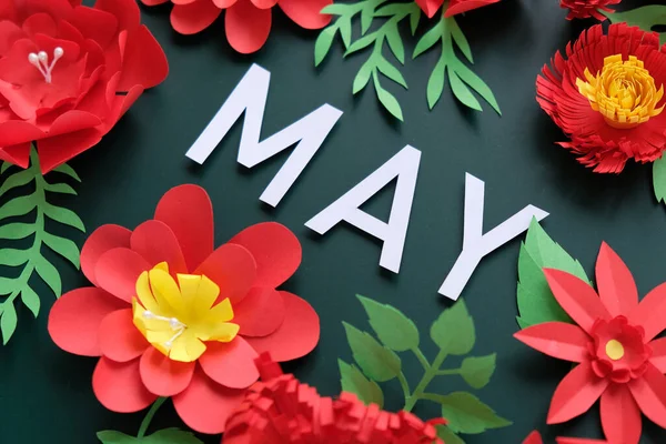 Olá May Avião Brinquedo Madeira Flor Vermelha Sorte Corte Papel — Fotografia de Stock