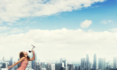 Kız çığlık hoparlör