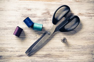 Dikiş takımı masada