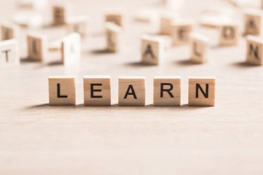 Word'e toplanan parçalar öğrenin