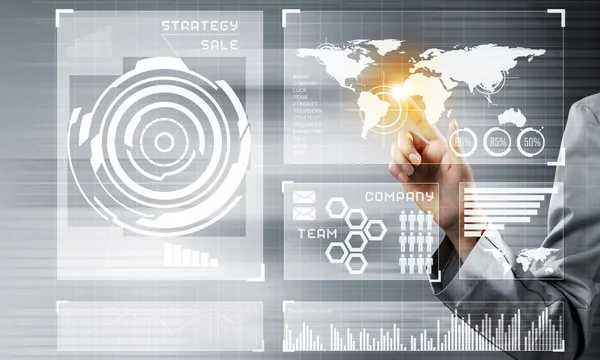 Modern teknolojiler kullanarak iş kadını