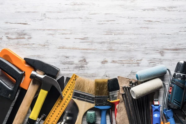 Strumenti su tavolo di legno — Foto Stock