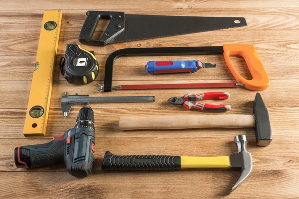 Instrumentos sobre mesa de madera — Foto de Stock