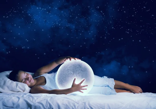 Girl dreaming before sleep — Stock Photo, Image