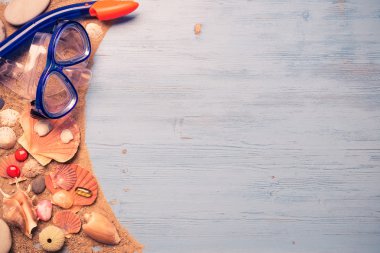 Deniz yıldızı ve kabukları ile dalış maske