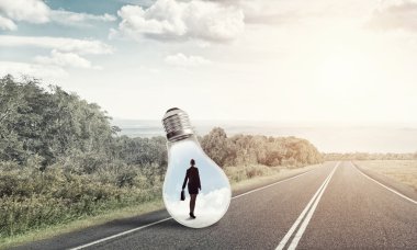 Ampulün içindeki iş kadını