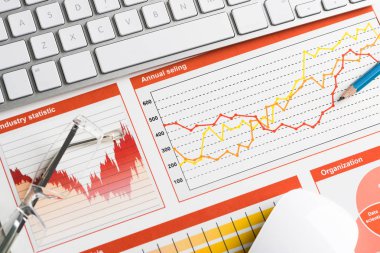 Ortalama satış raporu hazırlanıyor