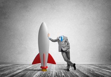 işadamı baş olmadan