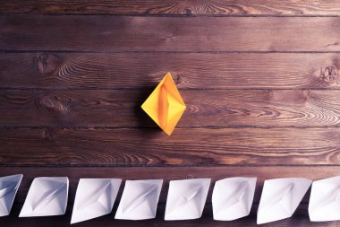 Origami tekneler ahşap tablo