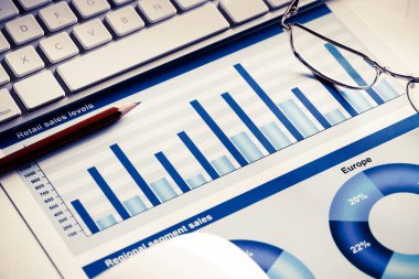 Ortalama satış raporu hazırlanıyor